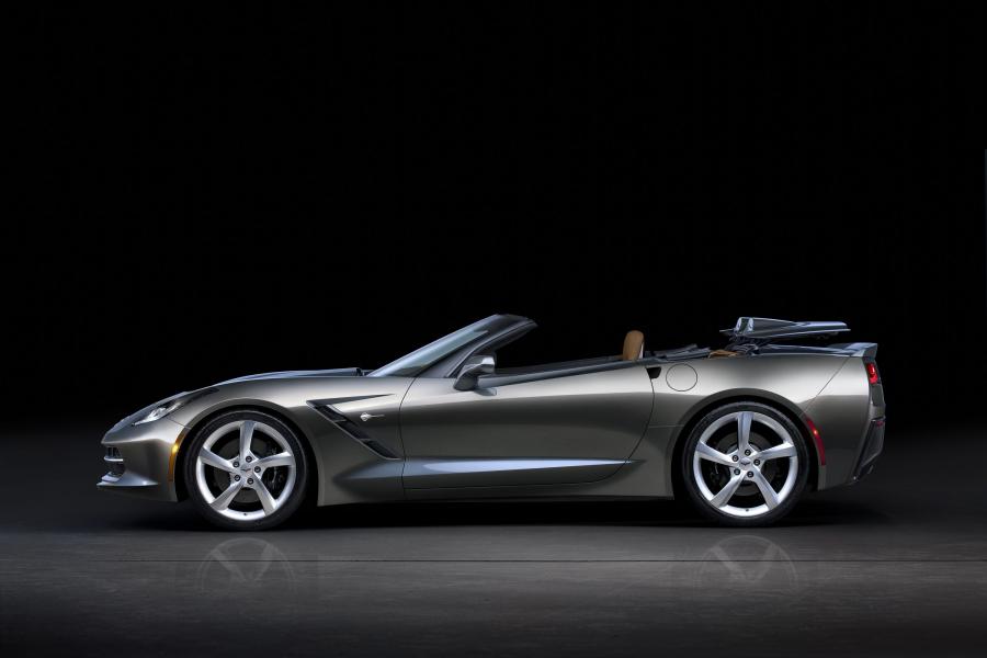  Chevrolet Corvette Stingray Convertible 2013 года  (фото 12 из 48)